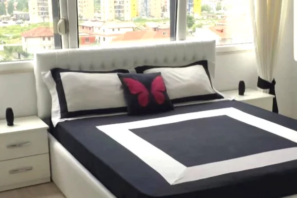 Shtepi ne shitje Apartament ne Tirane, 1+1, Mobilimi E mobiluar, Pagesa 148,000  Euro.
