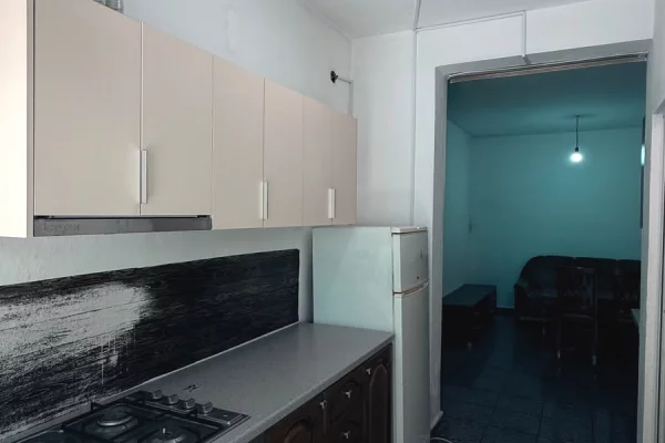 Shtepi me qera Apartament ne Tirane, 1+1, Mobilimi E mobiluar, Pagesa 40,000  Leke.