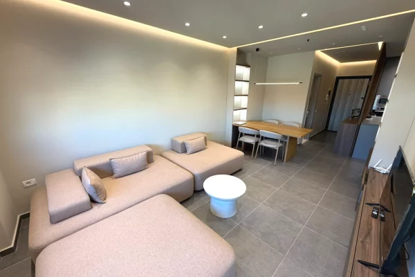Shtepi me qera Apartament ne Tirane, 2+1, Mobilimi E mobiluar, Pagesa 1,300  Euro.