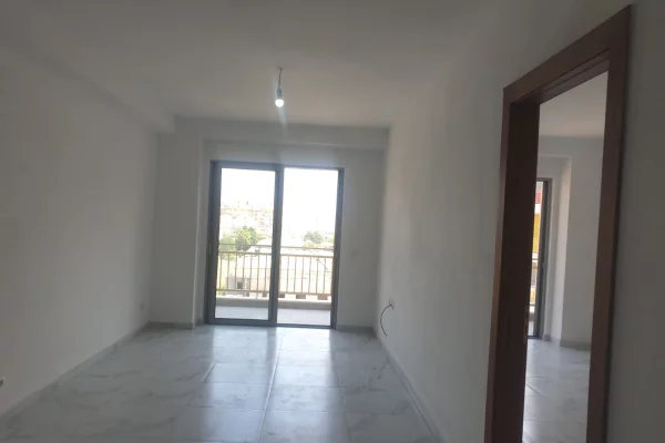 Shtepi me qera 3+1 ne Tirane - 45,000 Leke