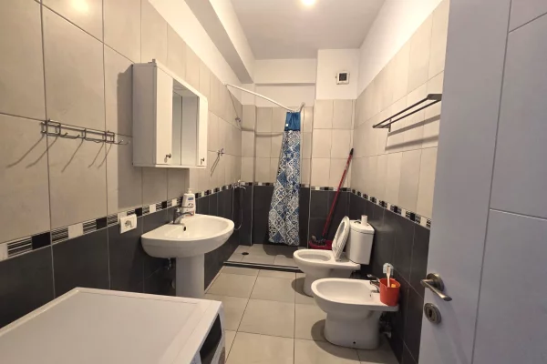 Shtepi me qera Apartament ne Tirane, 2+1, Mobilimi E mobiluar, Pagesa 60,000  Leke.