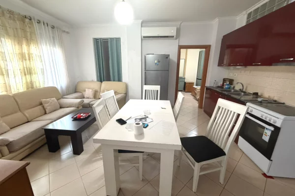 Jepet me qera apartament 2+1 ne Fresk!!