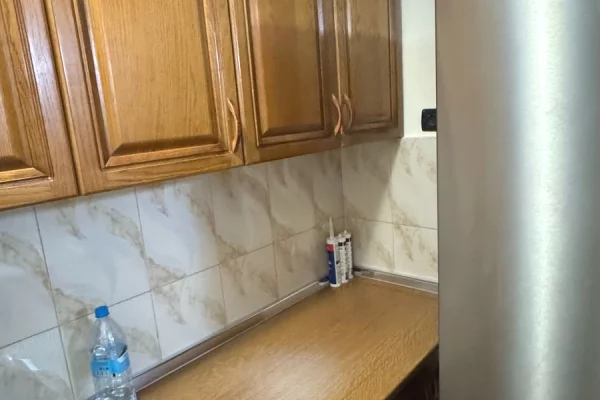 Shtepi me qera Apartament ne Tirane, 2+1, Mobilimi E mobiluar, Pagesa 50,000  Leke.