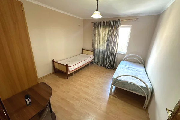 Shtepi me qera Apartament ne Tirane, 2+1, Mobilimi E mobiluar, Pagesa 40,000  Leke.