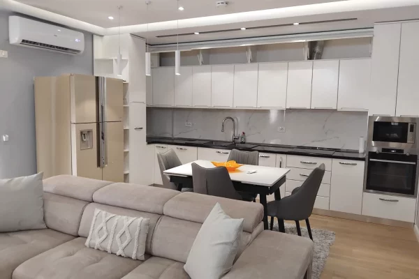 Shtepi me qera Apartament ne Tirane, 2+1, Mobilimi E mobiluar, Pagesa 60,000  Leke.