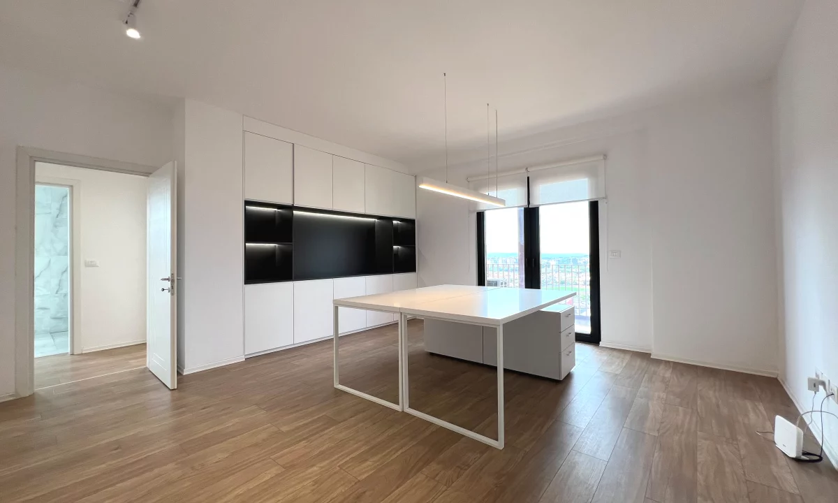 Zyre per qera 2+1+2 Garden Building 