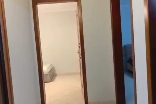 Shtepi me qera Apartament ne Tirane, 2+1, Mobilimi E mobiluar, Pagesa 45,000  Leke.
