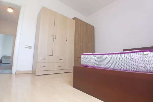 Shtepi me qera Apartament ne Tirane, 1+1, Mobilimi E mobiluar, Pagesa 45,000  Leke.