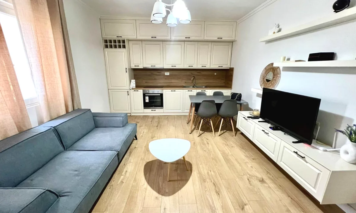 Shtepi me qera Apartament ne Tirane, 1+1, Mobilimi E mobiluar, Pagesa 600  Euro.