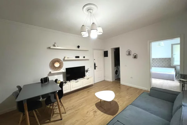 Shtepi me qera Apartament ne Tirane, 1+1, Mobilimi E mobiluar, Pagesa 600  Euro.