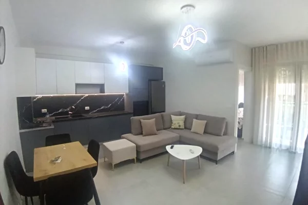 Shtepi me qera Apartament ne Tirane, 2+1, Mobilimi E mobiluar, Pagesa 90,000  Leke.
