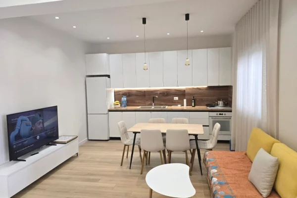 Shtepi me qera Apartament ne Tirane, 2+1, Mobilimi E mobiluar, Pagesa 150,000  Euro.