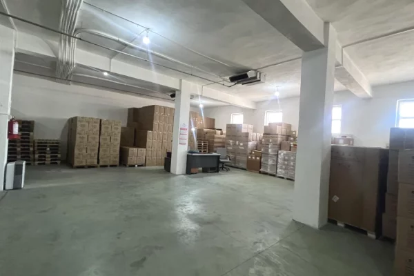 Ambient biznesi me qera 4+1 ne Tirane - 850 Euro