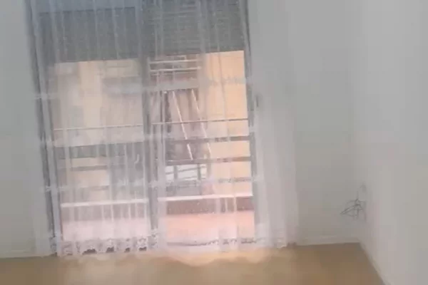Shtepi ne shitje Apartament ne Tirane, 2+1, Mobilimi Bosh, pa mobiluar, Pagesa 13,000,000  Leke.