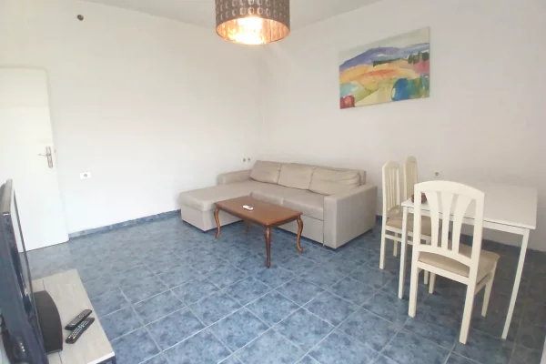 Shtepi me qera Apartament ne Tirane, 1+1, Mobilimi E mobiluar, Pagesa 43,000  Leke.