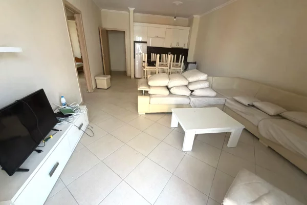 Shtepi me qera 2+1 ne Tirane - 55,000 Leke