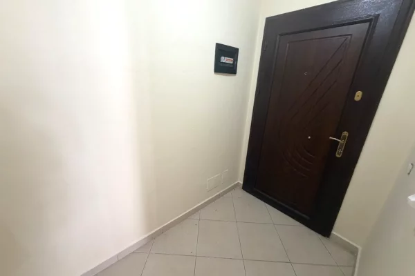 Shtepi me qera Apartament ne Tirane, 2+1, Mobilimi E mobiluar, Pagesa 55,000  Leke.