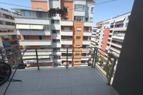 Shtepi me qera Apartament ne Tirane, 2+1, Mobilimi E mobiluar, Pagesa 55,000  Leke.