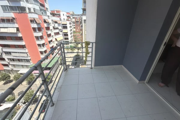 Shtepi me qera Apartament ne Tirane, 2+1, Mobilimi E mobiluar, Pagesa 55,000  Leke.