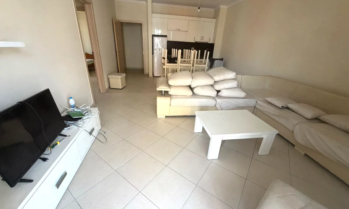 Shtepi me qera Apartament ne Tirane, 2+1, Mobilimi E mobiluar, Pagesa 55,000  Leke.