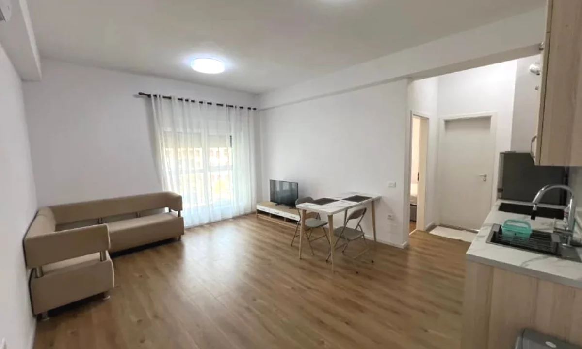 Appartamento in affitto a Tirana 1+1, Arredato