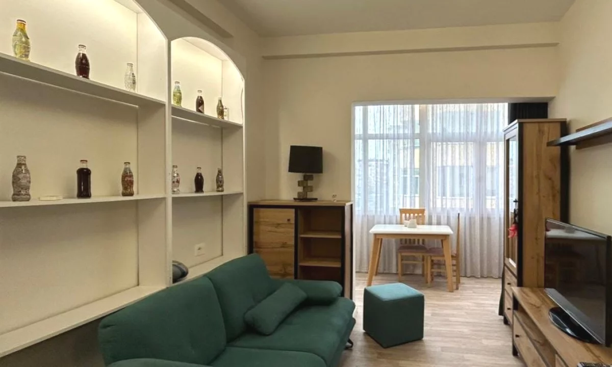 Shtepi me qera Apartament ne Tirane, 1+1, Mobilimi E mobiluar, Pagesa 550  Euro.