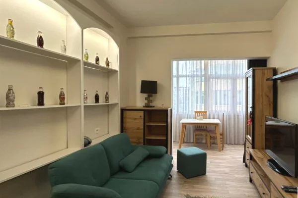 Jepet me qera apartament 1+1 në Komunën e Parisit, Rruga "Prokop Mima"