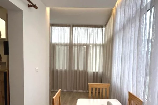 Shtepi me qera Apartament ne Tirane, 1+1, Mobilimi E mobiluar, Pagesa 550  Euro.