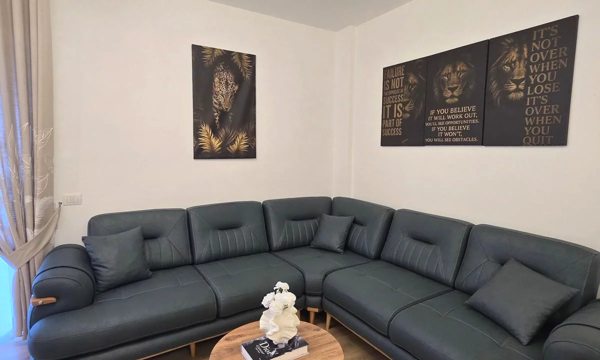 Shtepi me qera Apartament ne Tirane, 1+1, Mobilimi E mobiluar, Pagesa 45,000  Leke.