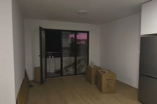 Shtepi me qera Apartament ne Tirane, 3+1, Mobilimi Pjeserisht e mobiluar, Pagesa 1,000,000  Leke.