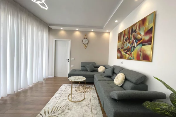 Casa in affitto 2+1 a Tirana - 1,000 Euro