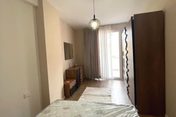 Appartamento in affitto a Tirana 2+1, Arredato