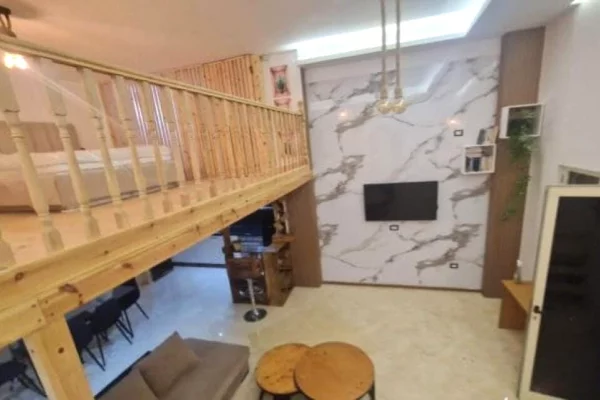 Duplex (casa a 2 piani) in affitto a Tirana 2+1, Arredato