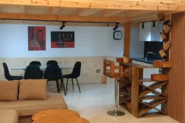 Duplex (casa a 2 piani) in affitto a Tirana 2+1, Arredato