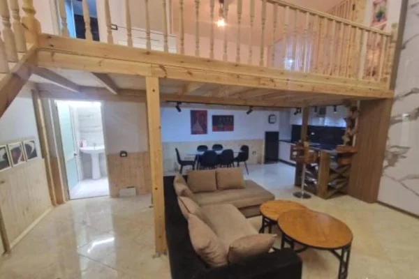 Duplex (casa a 2 piani) in affitto a Tirana 2+1, Arredato