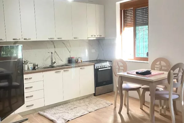Shtepi me qera 2+1 ne Tirane - 50,000 Leke