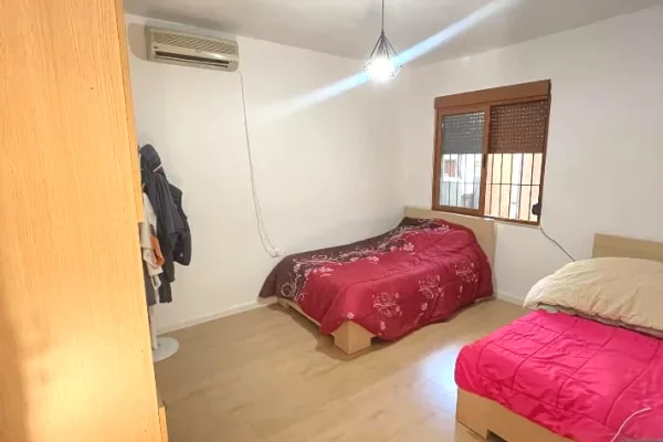 Shtepi me qera Apartament ne Tirane, 2+1, Mobilimi E mobiluar, Pagesa 50,000  Leke.