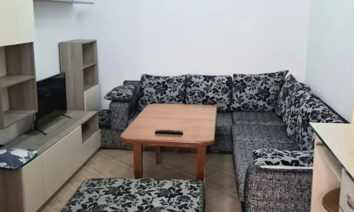 Shtepi me qera Apartament ne Tirane, 1+1, Mobilimi E mobiluar, Pagesa 43,000  Leke.