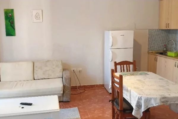 Shtepi me qera Apartament ne Tirane, 1+1, Mobilimi E mobiluar, Pagesa 52,000  Leke.
