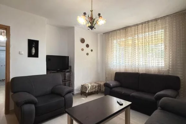Shtepi me qera 2+1 ne Tirane - 50,000 Leke