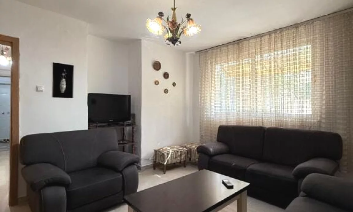 Appartamento in affitto a Tirana 2+1, Arredato
