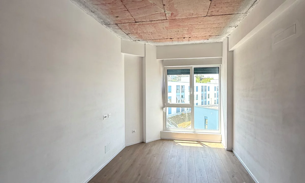 Shtepi ne shitje Apartament ne Tirane, 2+1, Mobilimi Bosh, pa mobiluar, Pagesa 120,000  Euro.