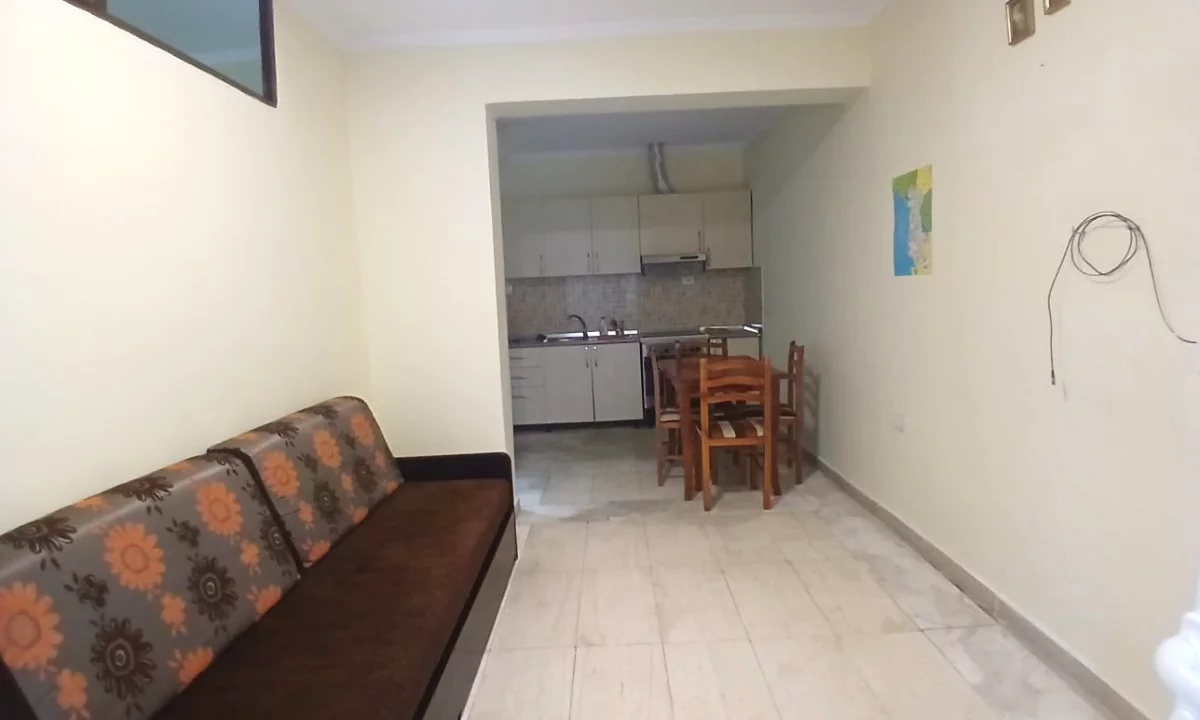Shtepi me qera Apartament ne Tirane, 1+1, Mobilimi E mobiluar, Pagesa 45,000  Leke.