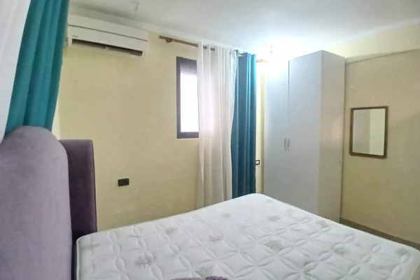 Shtepi me qera Apartament ne Tirane, 1+1, Mobilimi E mobiluar, Pagesa 45,000  Leke.