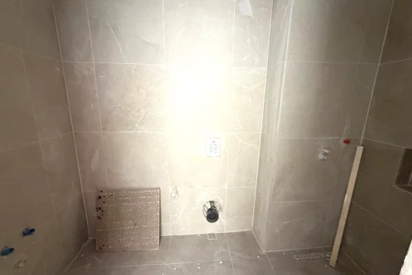 Apartment for sale in Tirana 1+1, Emty