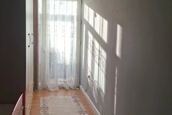 Shtepi me qera Apartament ne Tirane, 2+1, Mobilimi E mobiluar, Pagesa 75,000  Leke.