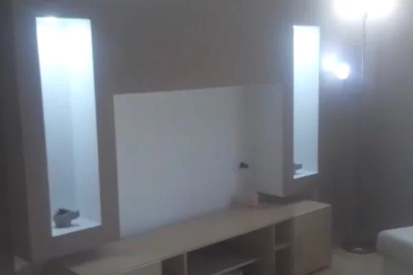 Appartamento in vendita a Tirana 2+1, Arredato