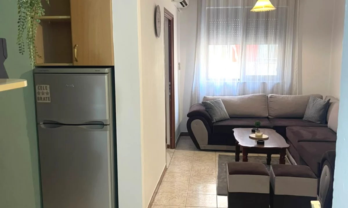 Appartamento in affitto a Tirana 1+1, Arredato