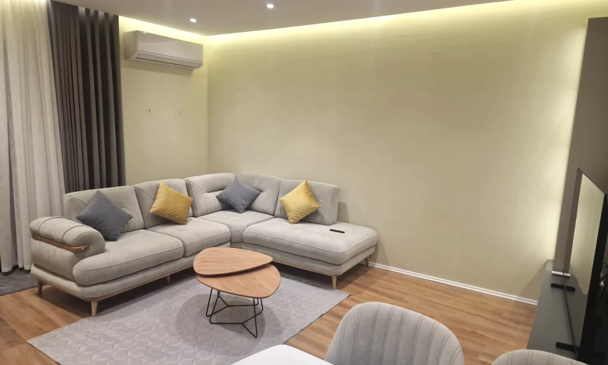 Shtepi ne shitje Apartament ne Tirane, 1+1, Mobilimi E mobiluar, Pagesa 280,000  Euro.