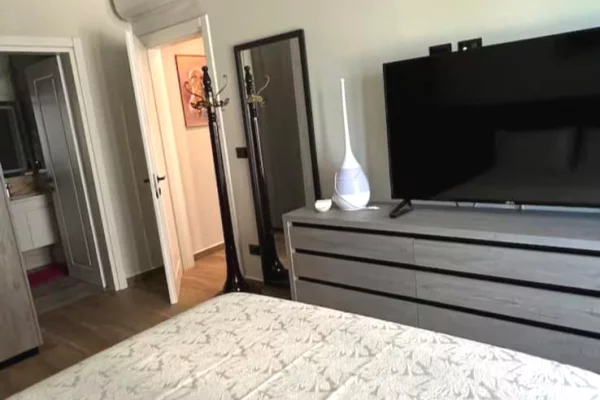 Shtepi me qera Apartament ne Tirane, 2+1, Mobilimi E mobiluar, Pagesa 1,500  Euro.